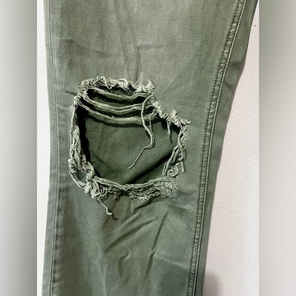 VERVET Super High Rise 90's Cropped Flare Jeans - Size 25 (Fits like a 28") - Picture 9 of 13